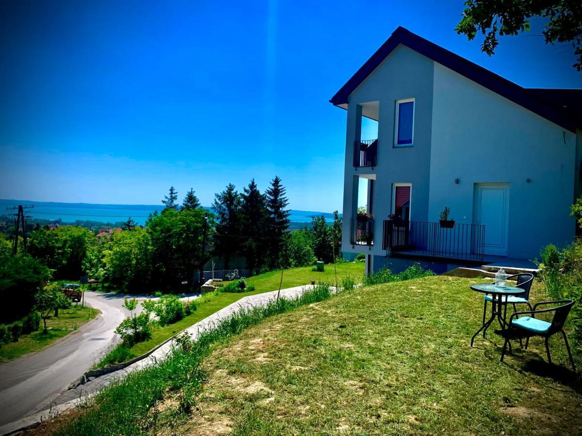 Old Hill Residence Csopak Exteriör bild